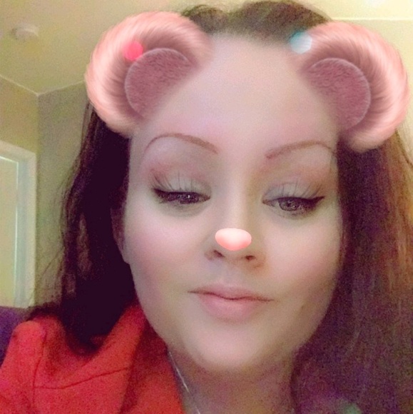 Meet your Posher, Patricia - Picture 1 of 1